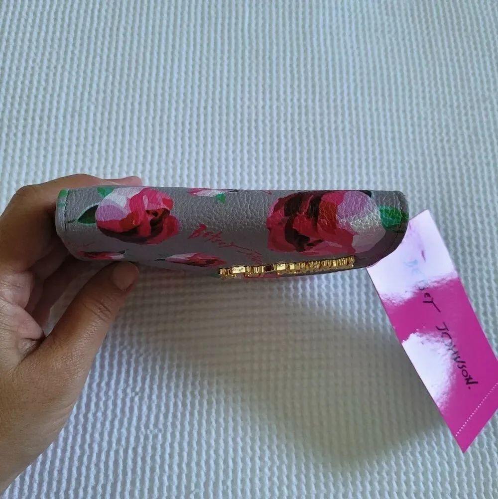 Betsey Johnson XO Lana Flap Wallet- NWT - Picture 3 of 14